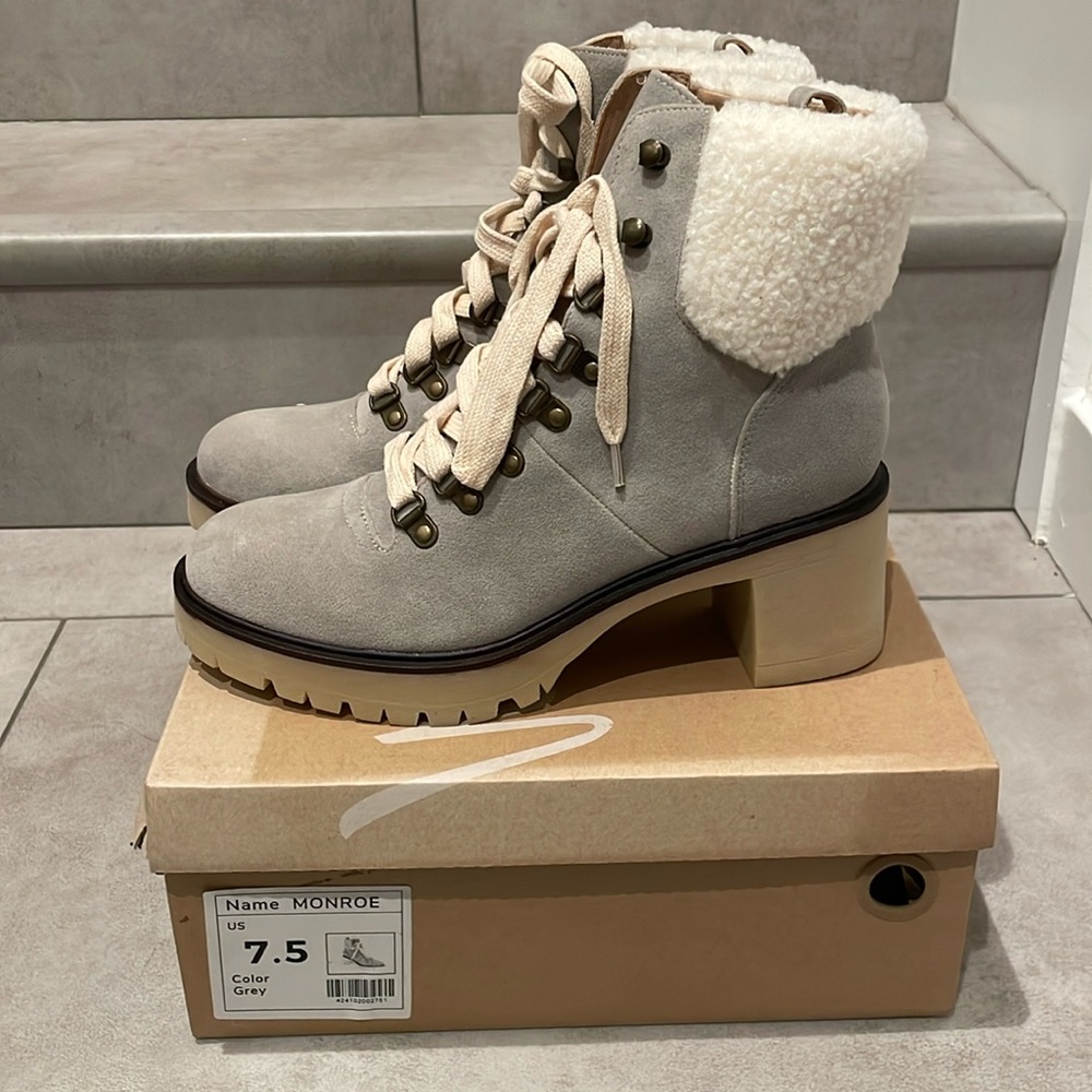 Vici Heeled Lace up boot